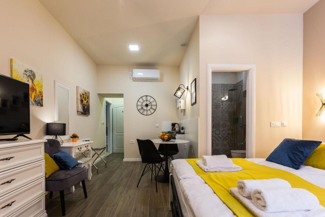 Angie Central Rooms Zadar Buitenkant foto